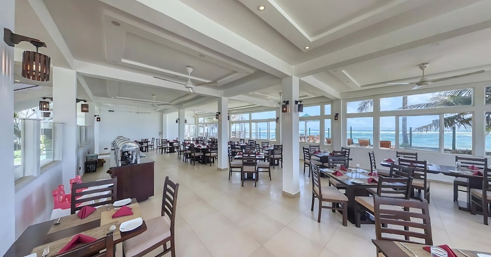 Manara Beach Resort