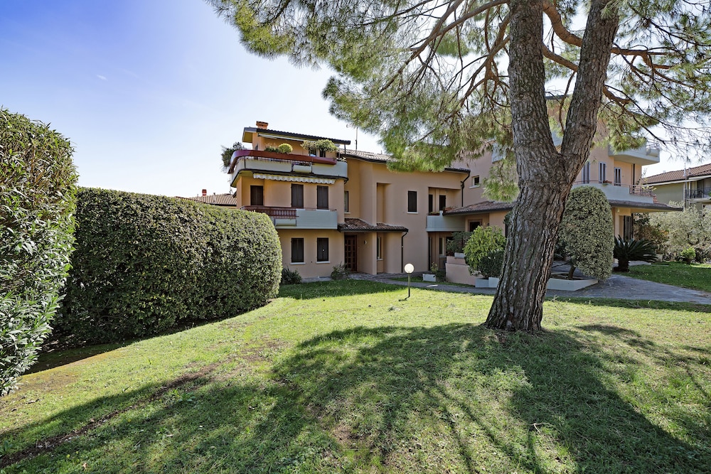 Borgo del Grillo P2-9 by Wonderful Italy