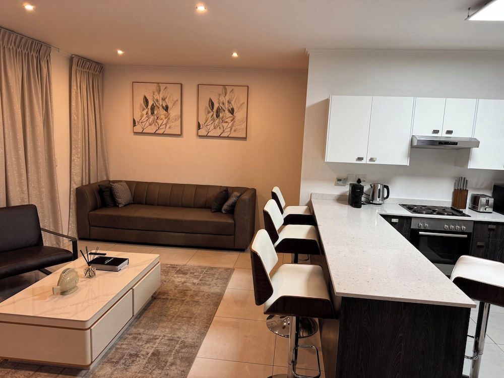 2BR-2BA - Rivonia Residence 1