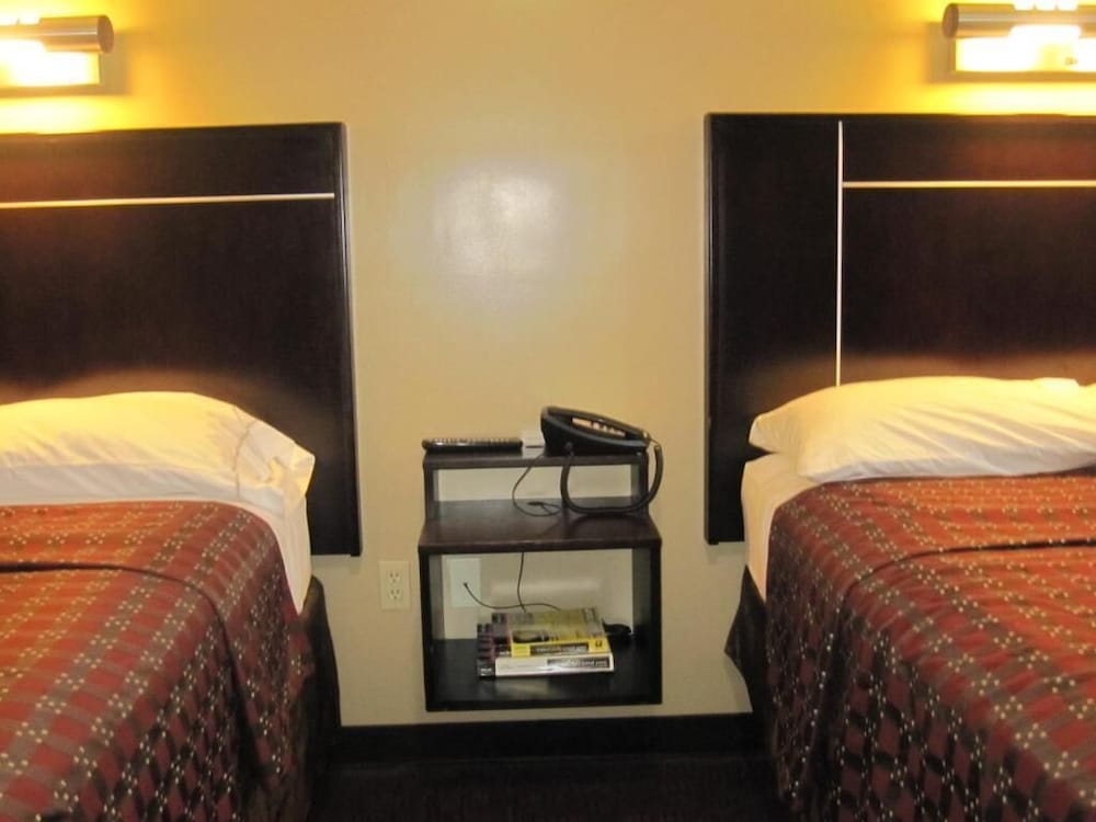 Flushing Vacations - Super Lake Hotel - Property Image 11