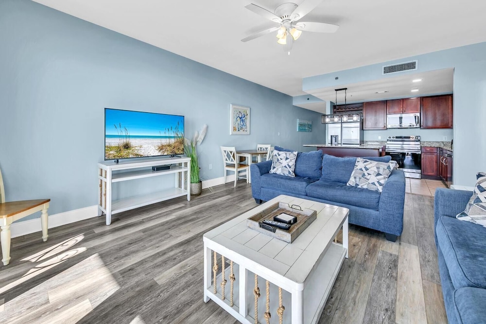 Laketown Wharf 1523