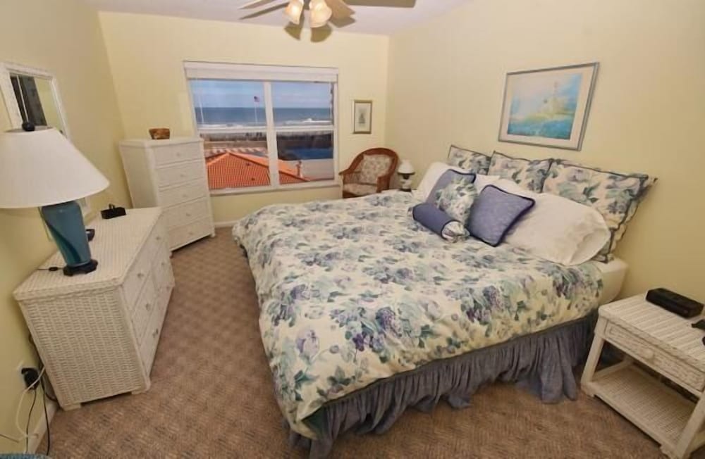 Sea Coast Gardens II 2 Bedroom Condo by Great Ocean Condos