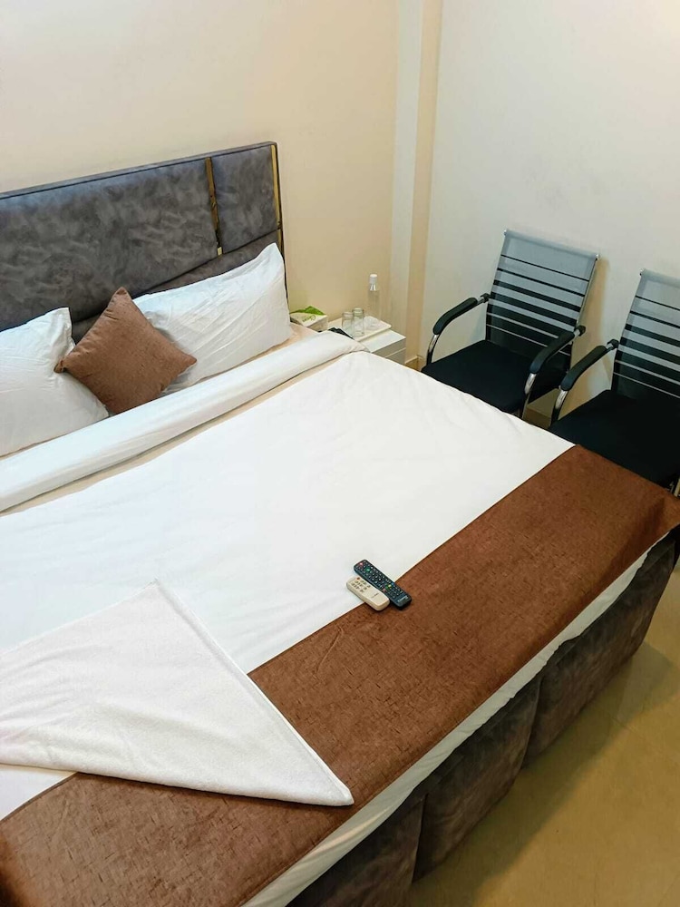 Soooper Hotel
