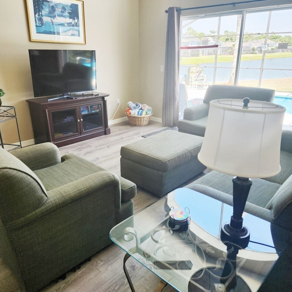 LKB4705AW 4 Bedroom villa in Lake Berkley 4 Home