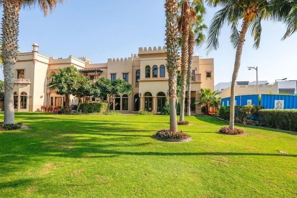 Kennedy Towers - Canal Cove N