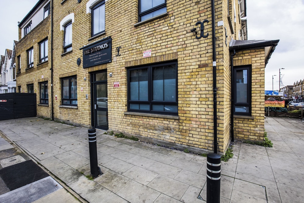 Fast Wifi 8 Tube 8 Parking