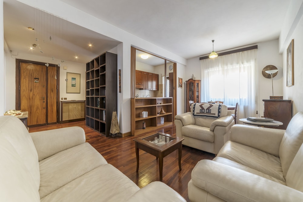 Portaportese Wooden Flat
