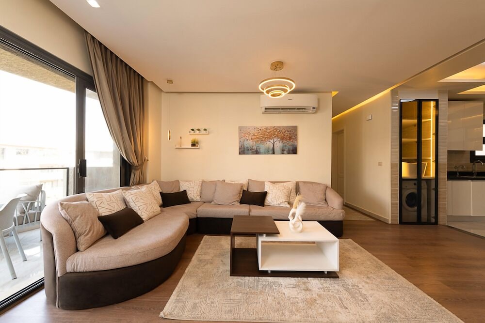 Madinaty Modern 3BR with Garden Views