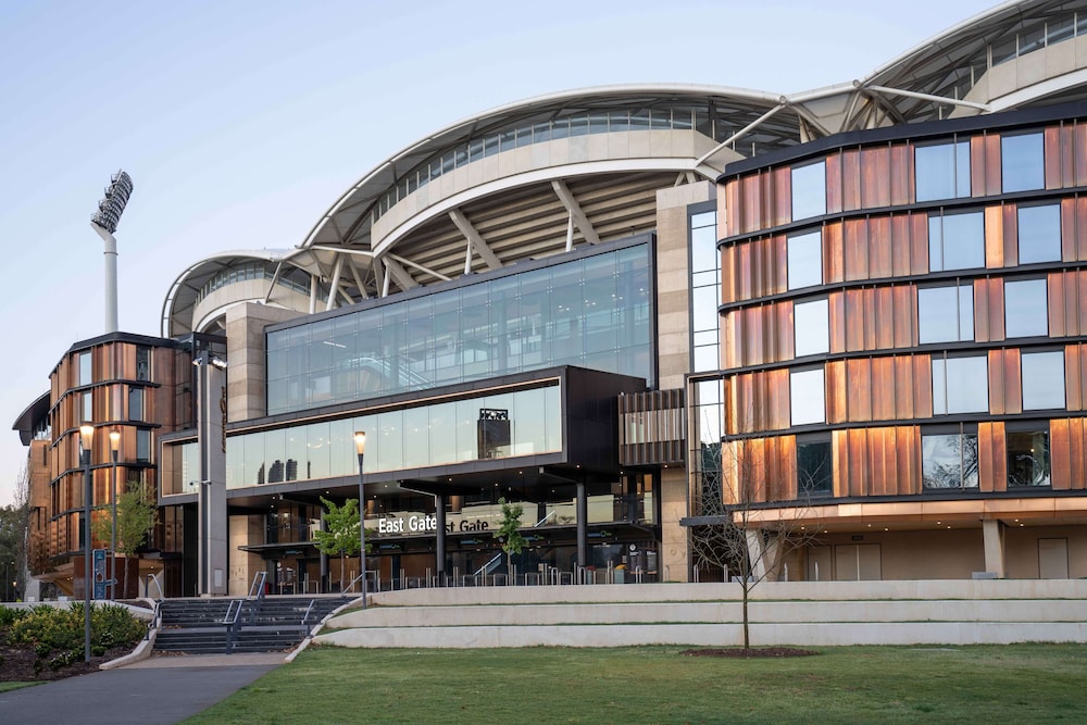 Hotel Oval Hotel at Adelaide Oval - Image 1