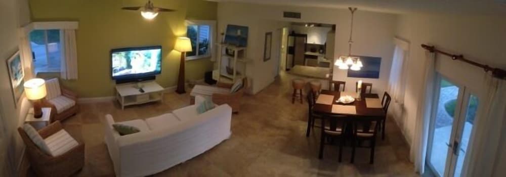 Luxury Custom Villa 210 At Resorts World