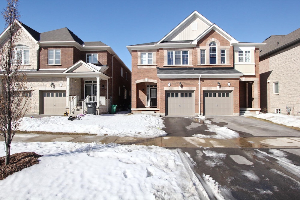 Executive Suite at Brampton House - Image 1