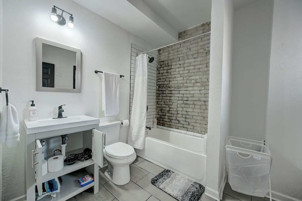 ROVE LIVING/KB - Prospect