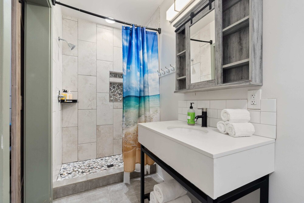 6BR Sanctuary