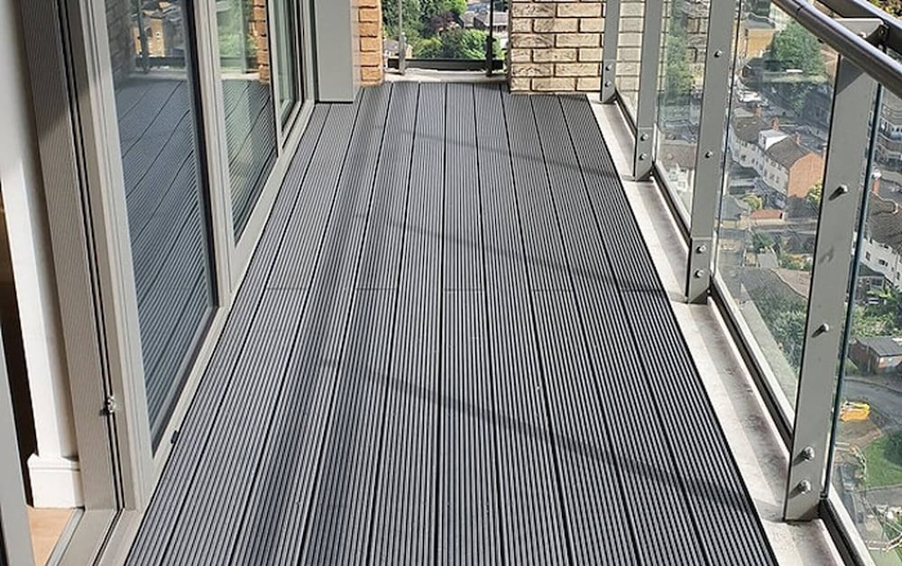 balcony