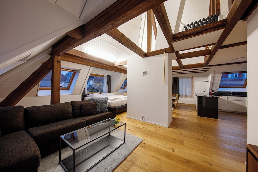 BERG&BERG APARTMENTS-Spiez Self Check-In