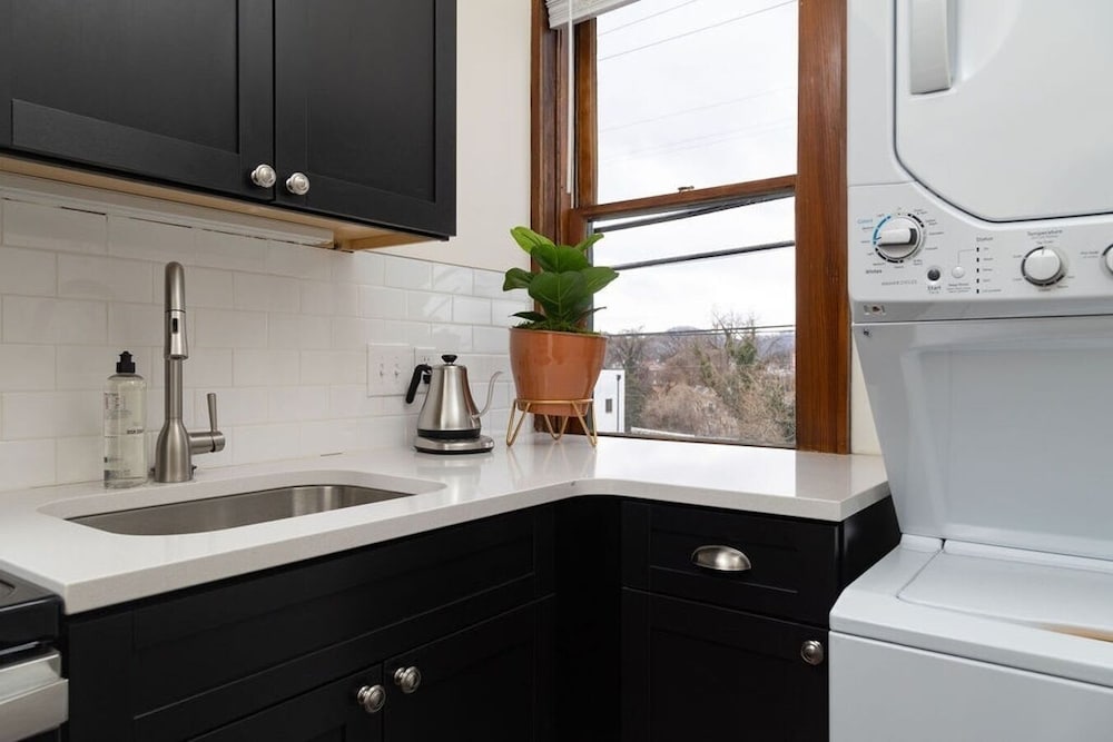 Luxury Multi-unit Historic Building Near Downtown
