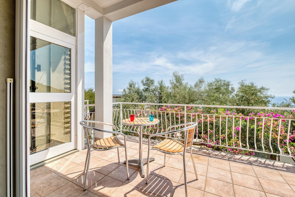 Villa Luce del Sol With Pool - S
