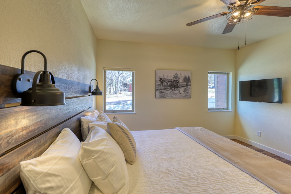 Gold Rush Charm Meets Modern Comfort