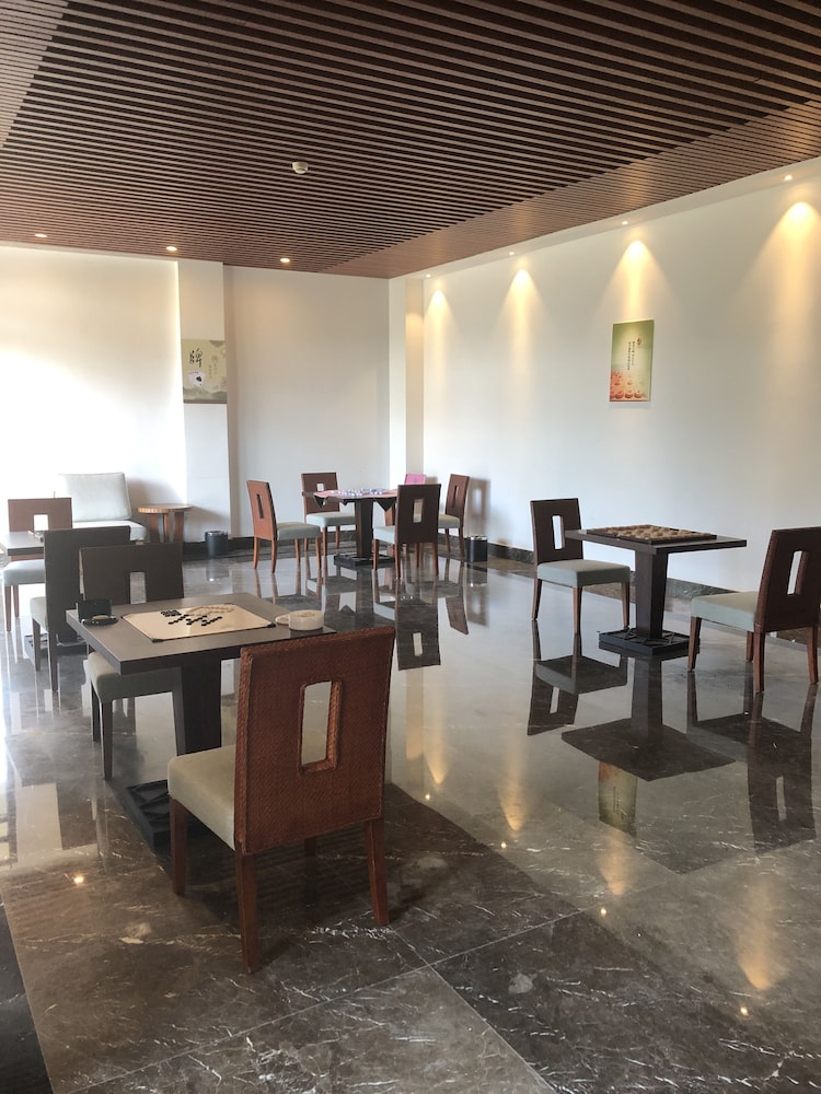 wanningnanyanwanhaiyabieshuhotel