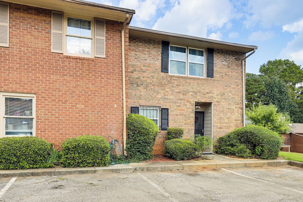 Easy ATL Access: Suburban Home Base w/ Patio