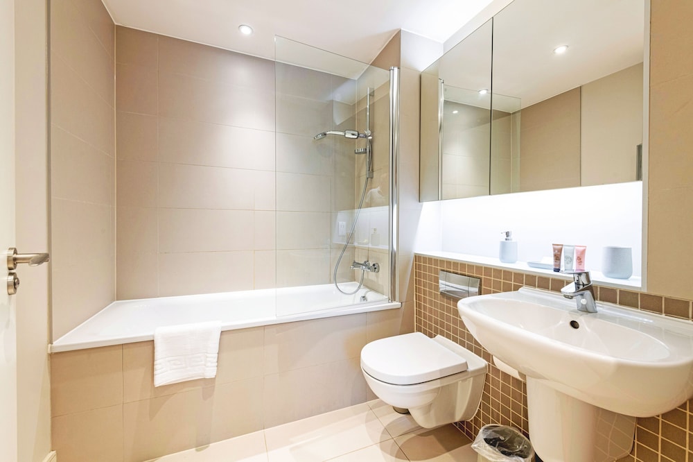 Accomodo London Southbank - Spacious & Elegant Apartments near Big Ben & London Eye