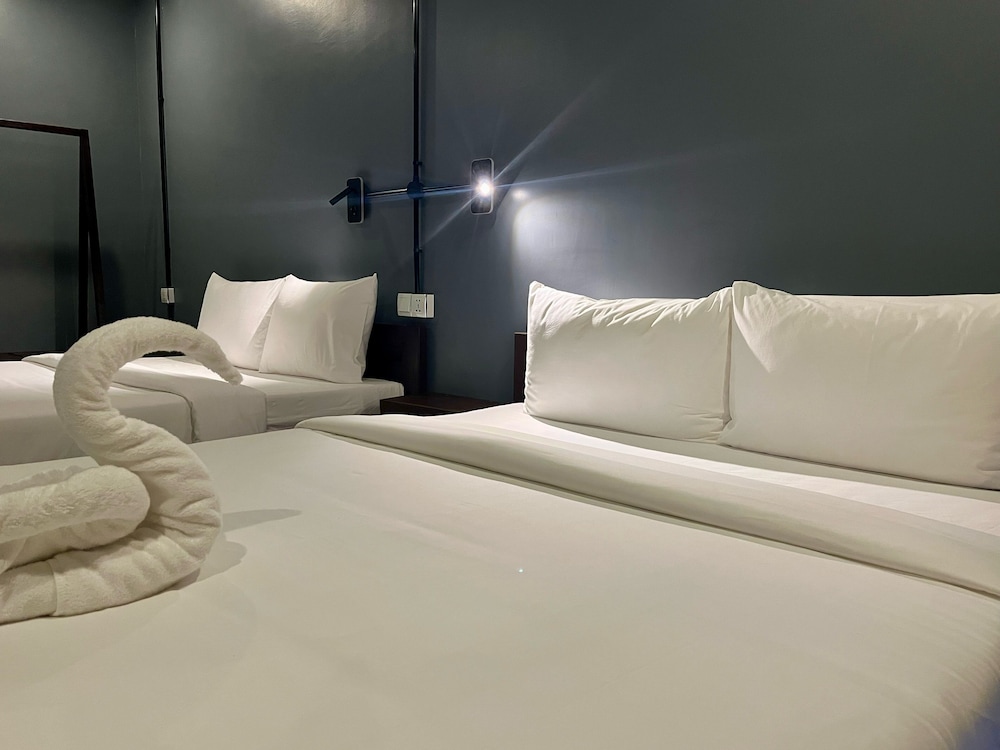 River Nest Hostel