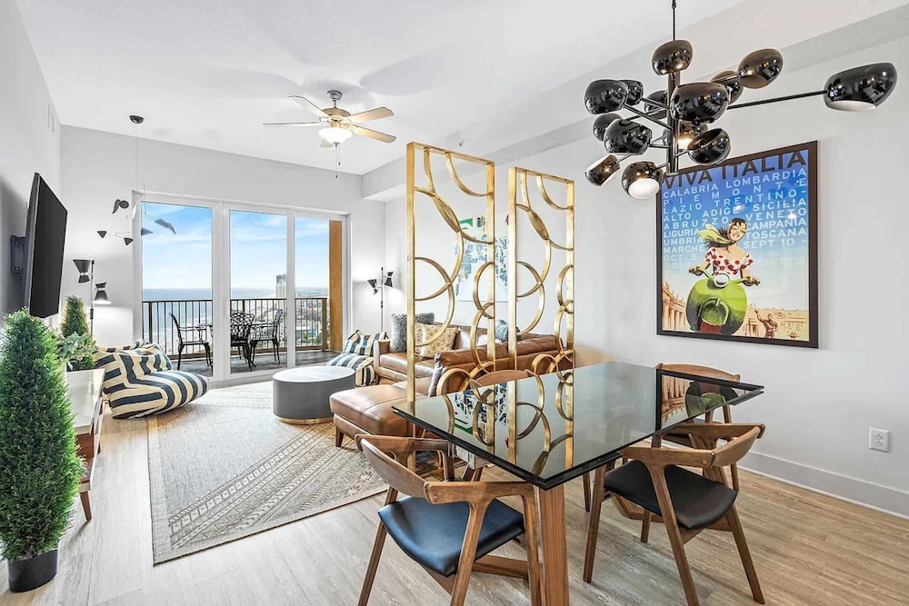 Salt and Shore Escape Sleeps 7