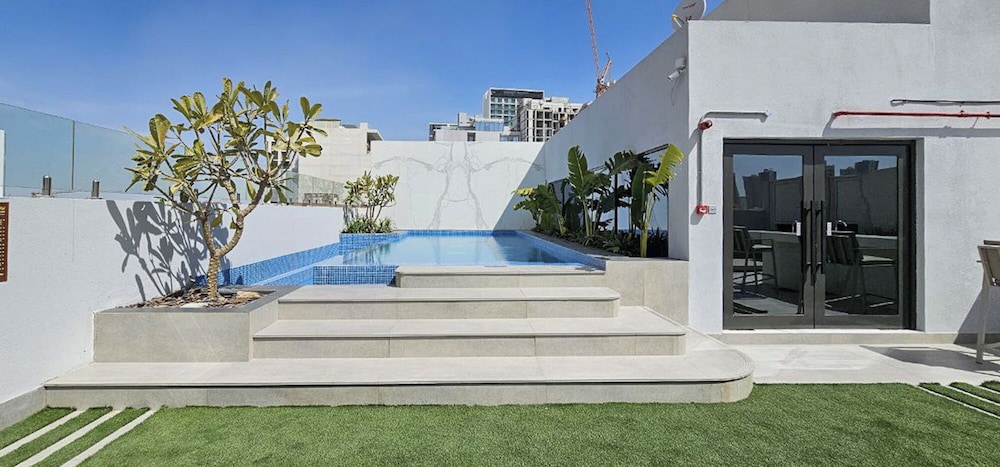 Luxury Stay At JVC with Pool & Gym
