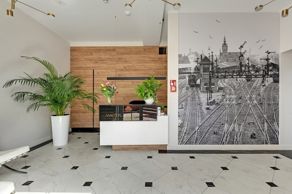 Waterlane Vintage Fitness & Parking by Downtown Apartments