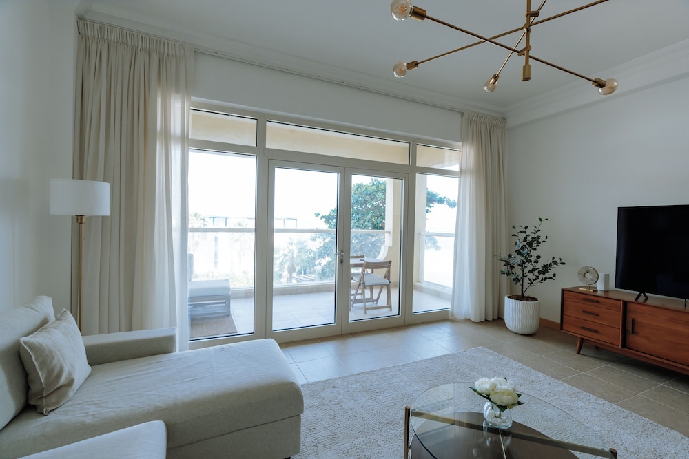 1BR with Ocean Views Palm Jumeirah