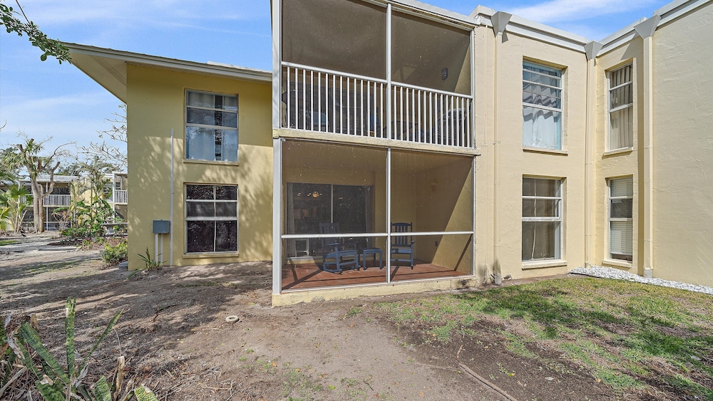 Beach Haven 2 Bedroom Condo