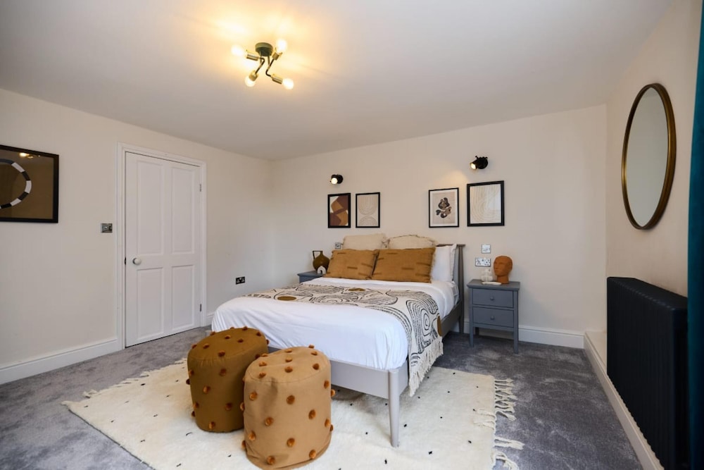The Hatfield Maisonette - Spacious 6bdr House With Garden view 5