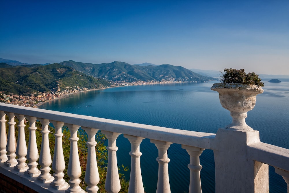 Casa Sant'antonio 200 mt From sea view 4