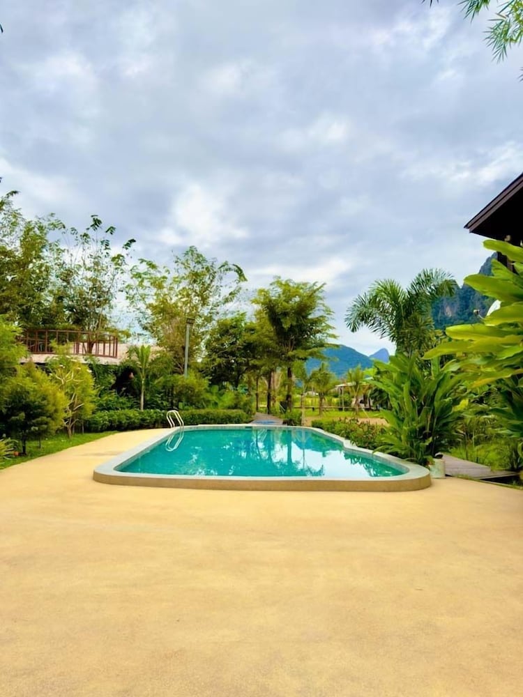 Dalasone Pool Villas