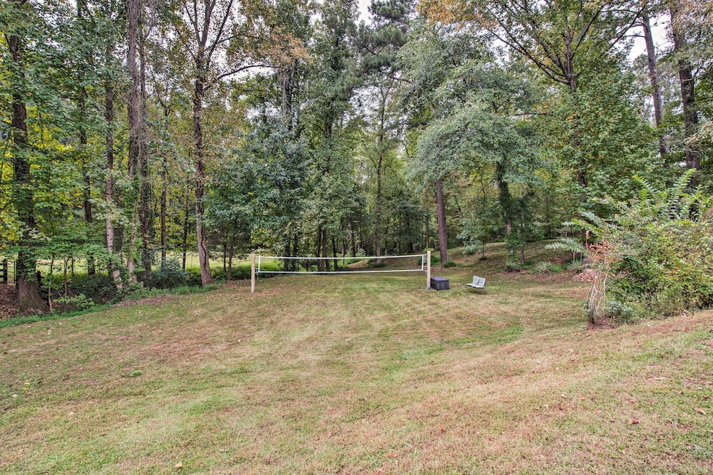 Secluded Acworth Mansion w/ Pool + Game Room!