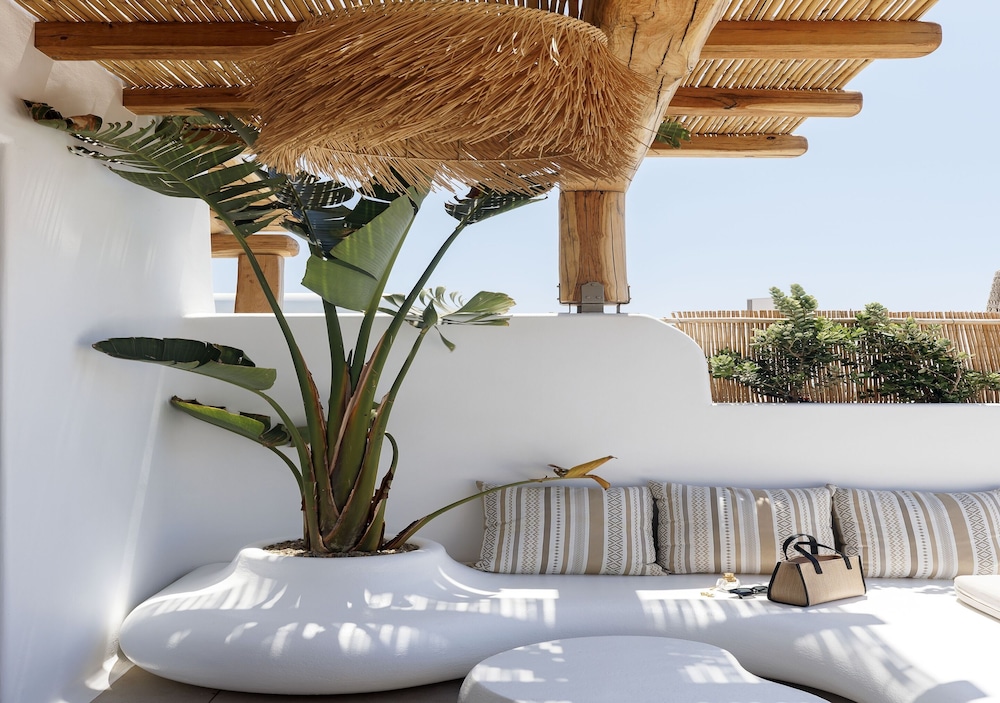 WhiteArt Suites