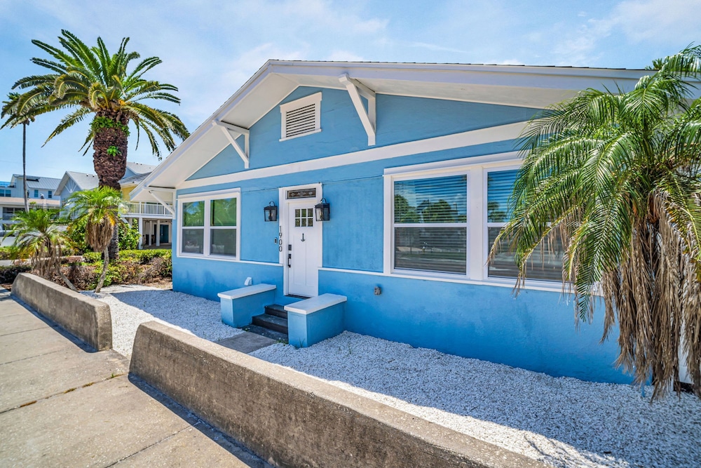 NEW Beach Envy 4BR Pool Spa Steps From Sand