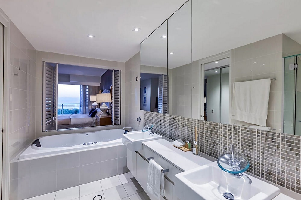 Luxury Apartments on Bells Boulevard