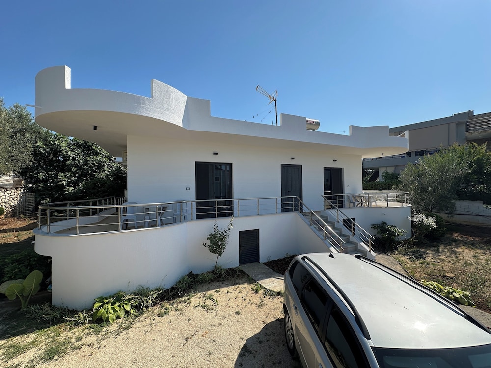 Apartments Meleqi