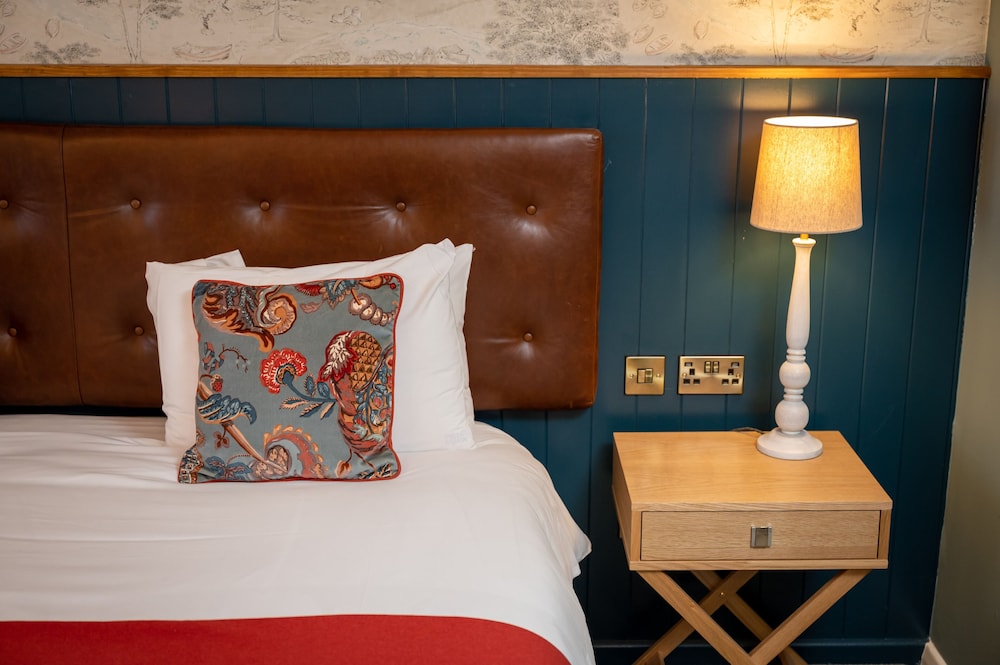Berkshire Arms by Chef and Brewer Collection