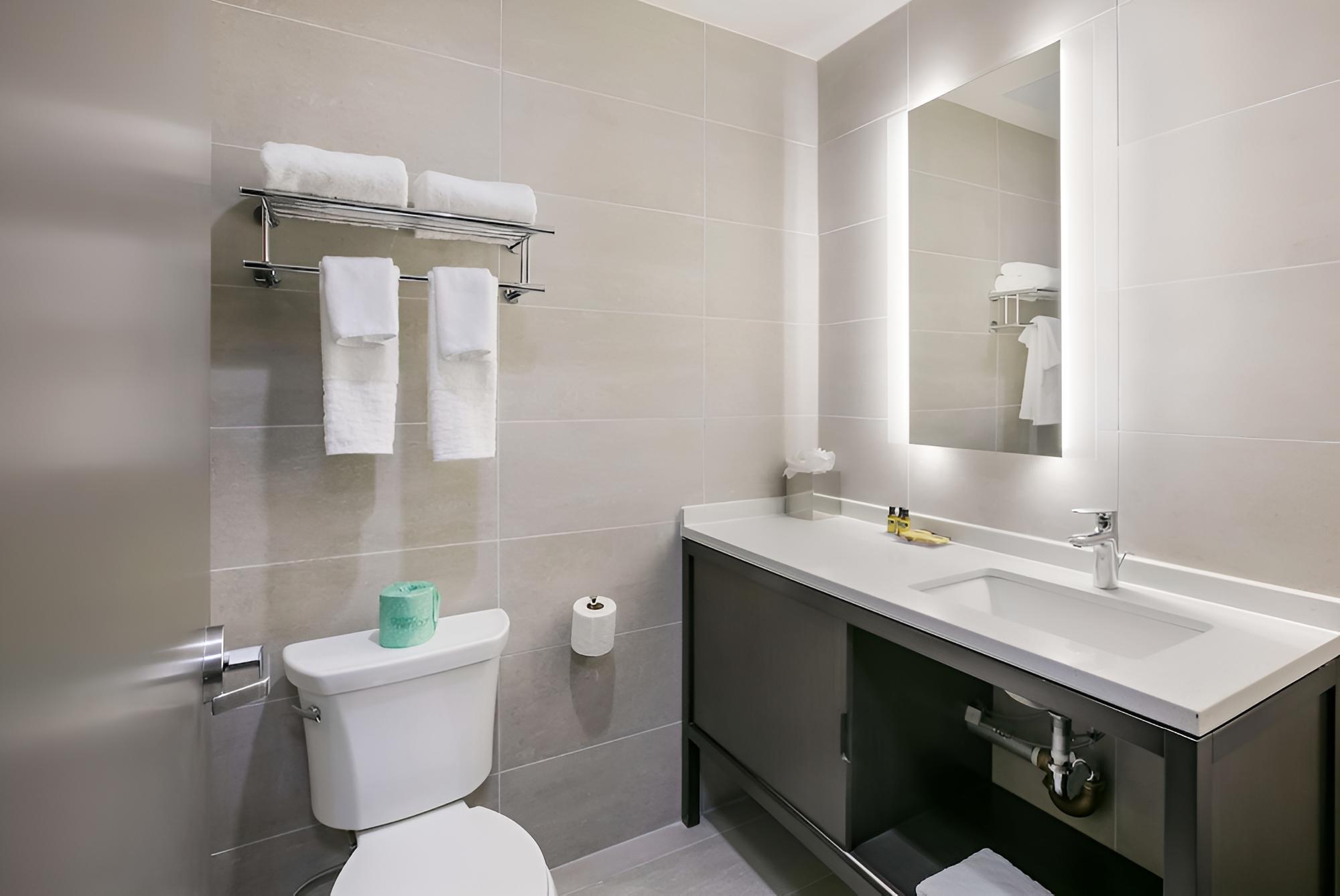 Best Western Plus Executive Residency Bronx view 2