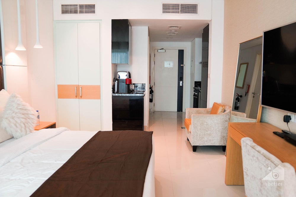 Damac Maison Luxury Apt Canal View Business Bay