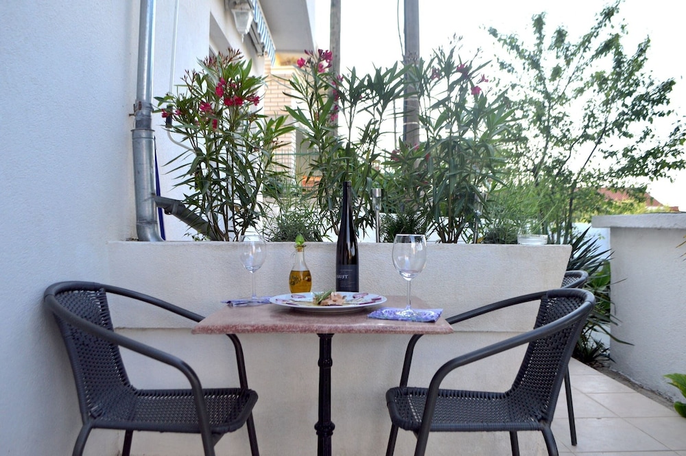 Nearby Beach, Apartment Marijane 952