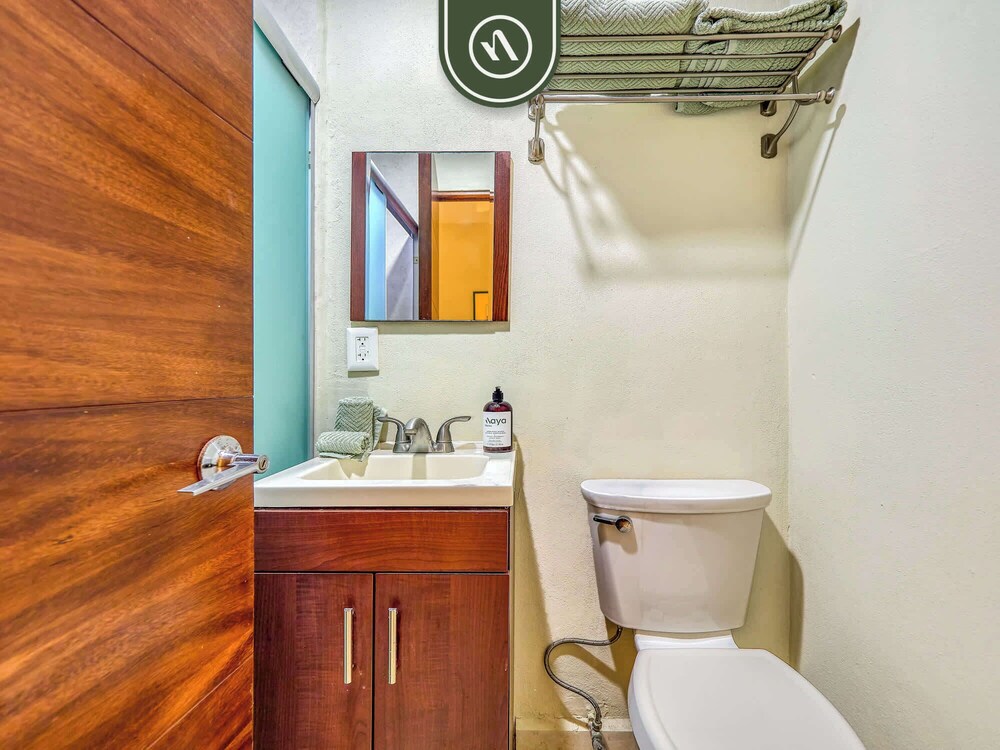 Oceanview 4 BR Condo - Pool - Beach - Terrace