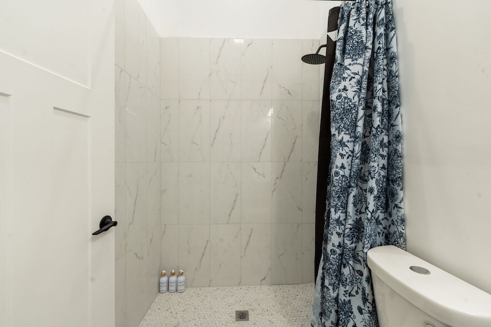 New West Town Listing