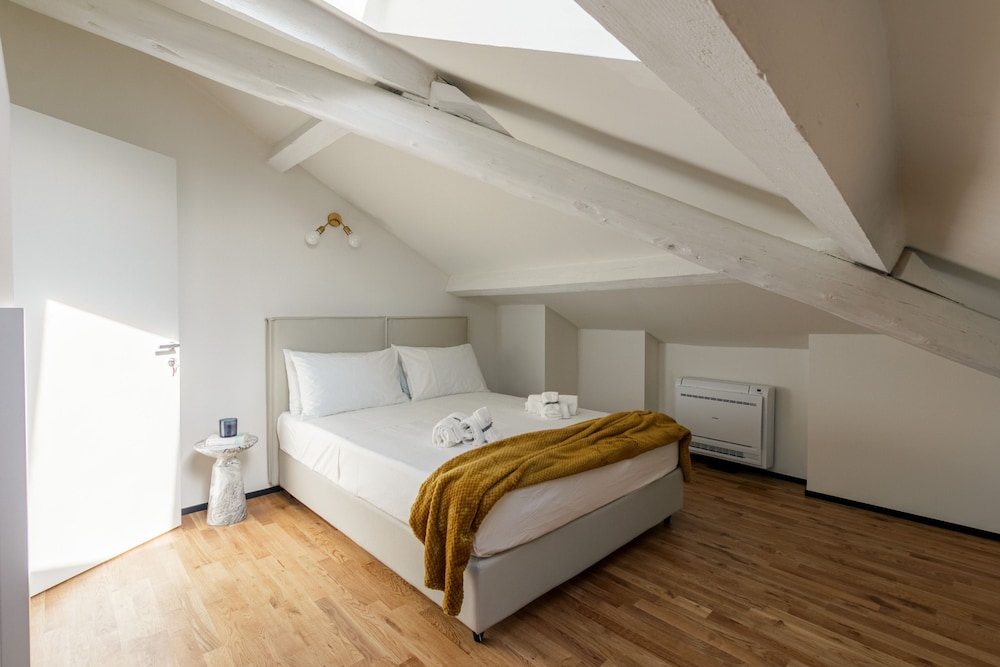 Palazzo Quantum 1 - Suite 7 2bdr Apartment Bovisa Area