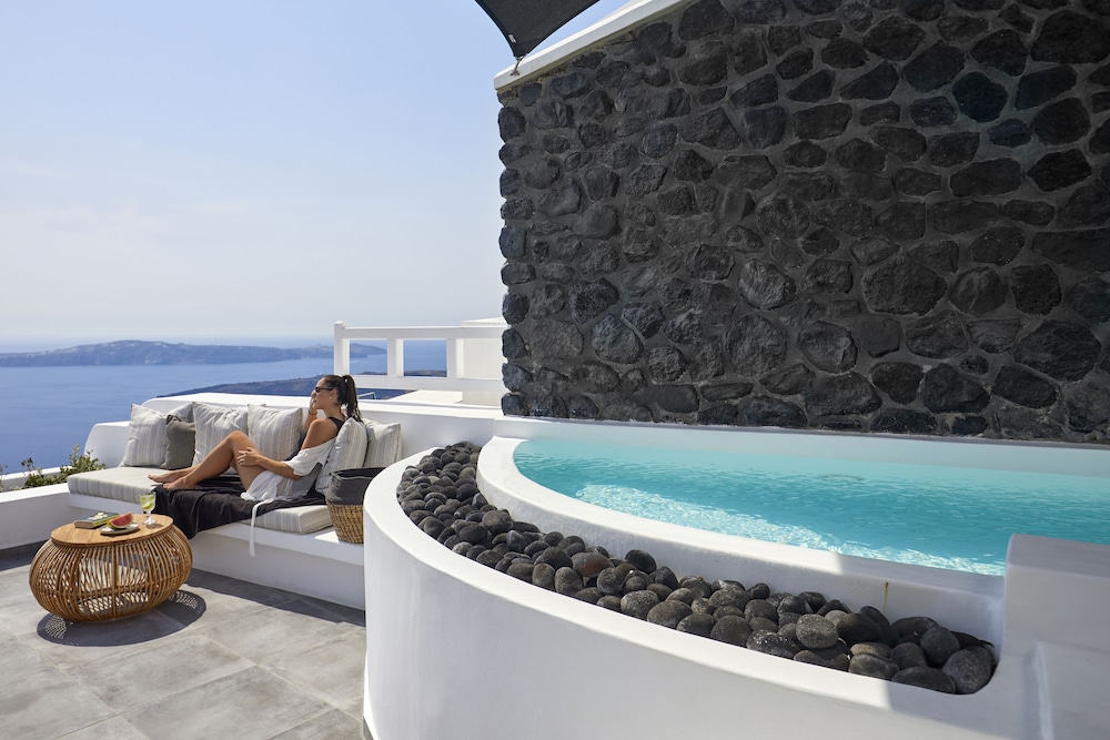 Olea Cave House