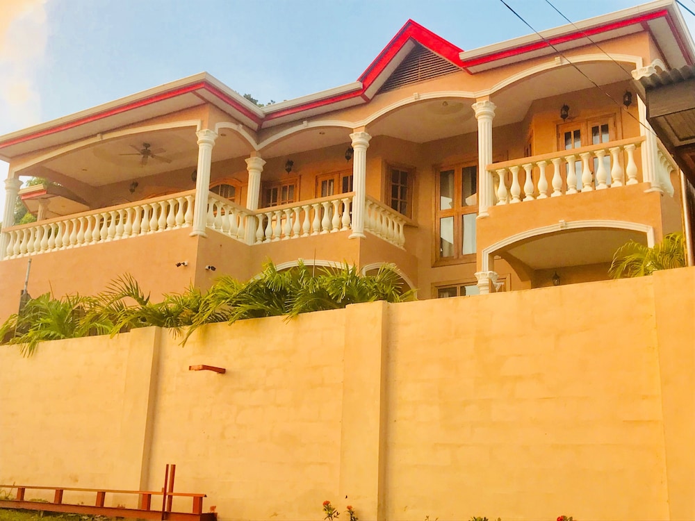 Robbie's Place Tobago