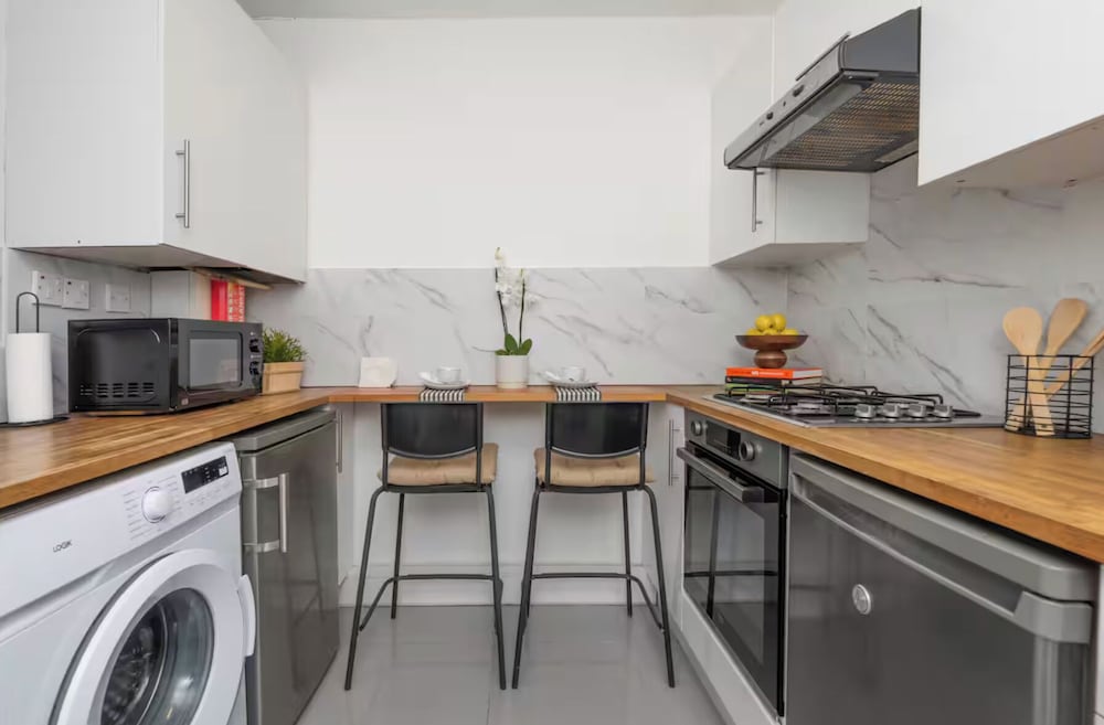 London Apartment With 3 Bedrooms