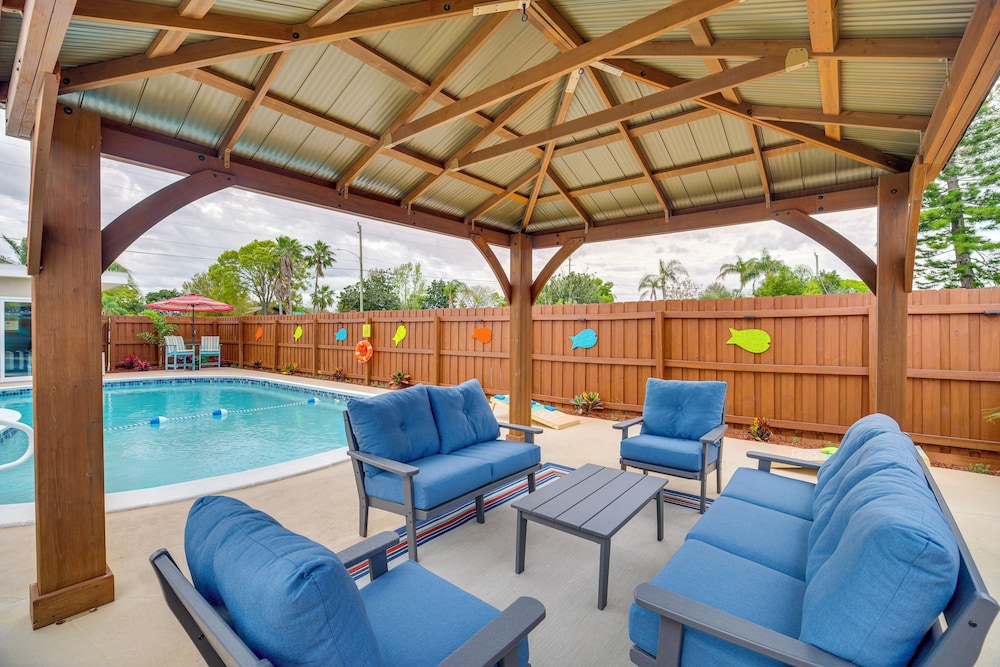 Lanai, Grill & Outdoor Pool: Melbourne Duplex!